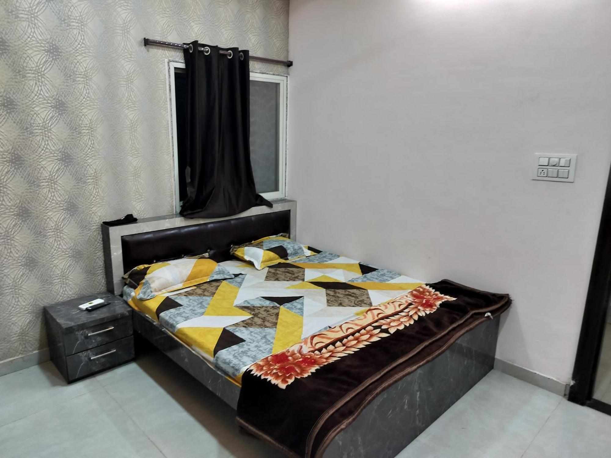 Shiv Shakti Homestay อุจเจน ภายนอก รูปภาพ